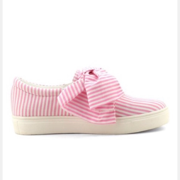 Oversized bow sneakers - Picture 4 of 6